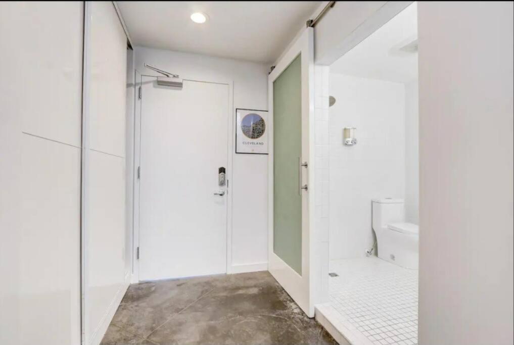 Kcm Mikros Smart Apartments 8 Cleveland Dış mekan fotoğraf
